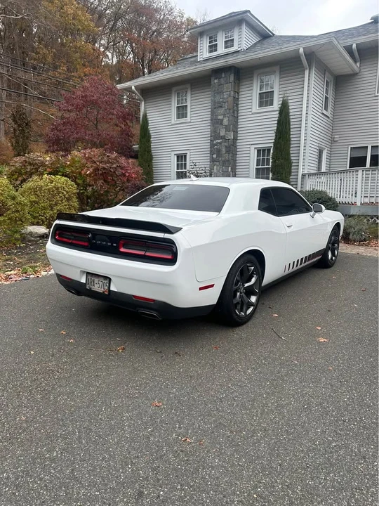 2015 Dodge Challenger 3rd Gen - Image 4 of 9