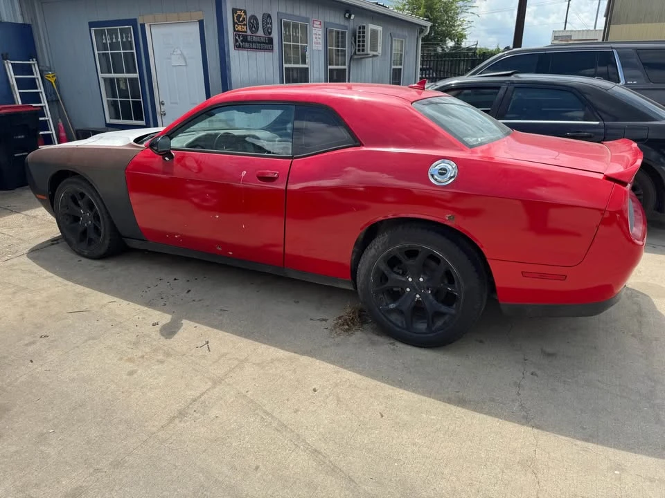2015 Dodge Challenger 3rd Gen - Image 4 of 8
