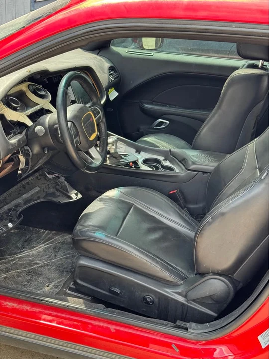 2015 Dodge Challenger 3rd Gen - Image 5 of 8