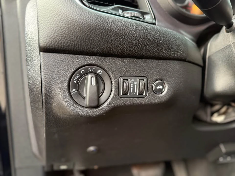 2015 Dodge Challenger 3rd Gen - Image 10 of 18