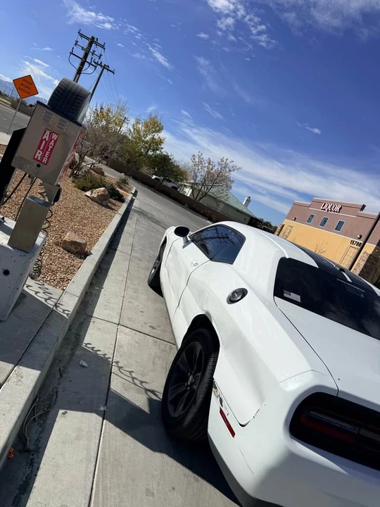 2015 Dodge Challenger 3rd Gen - Image 4 of 5