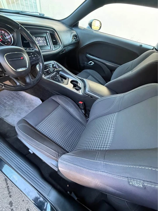 2015 Dodge Challenger 3rd Gen - Image 9 of 10