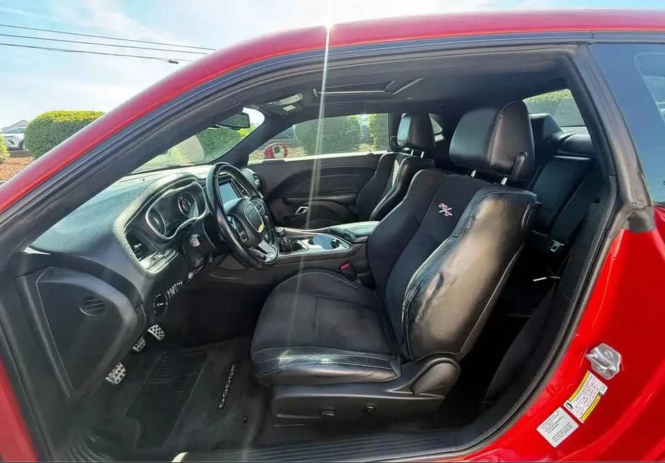 2015 Dodge Challenger 3rd Gen - Image 5 of 6