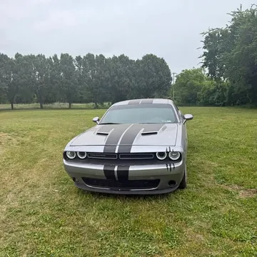 2015 Dodge Challenger SXT Plus