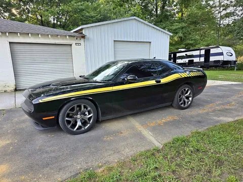 2015 Dodge Challenger SXT Plus