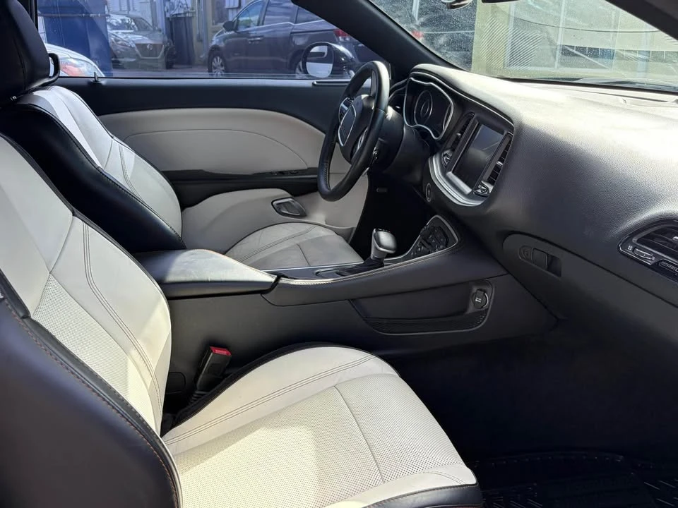 2015 Dodge Challenger 3rd Gen - Image 6 of 11