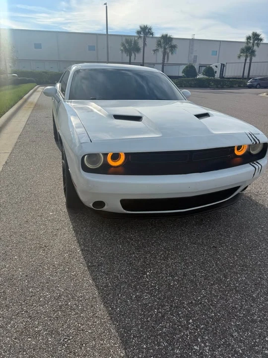 2015 Dodge Challenger 3rd Gen - Image 3 of 10