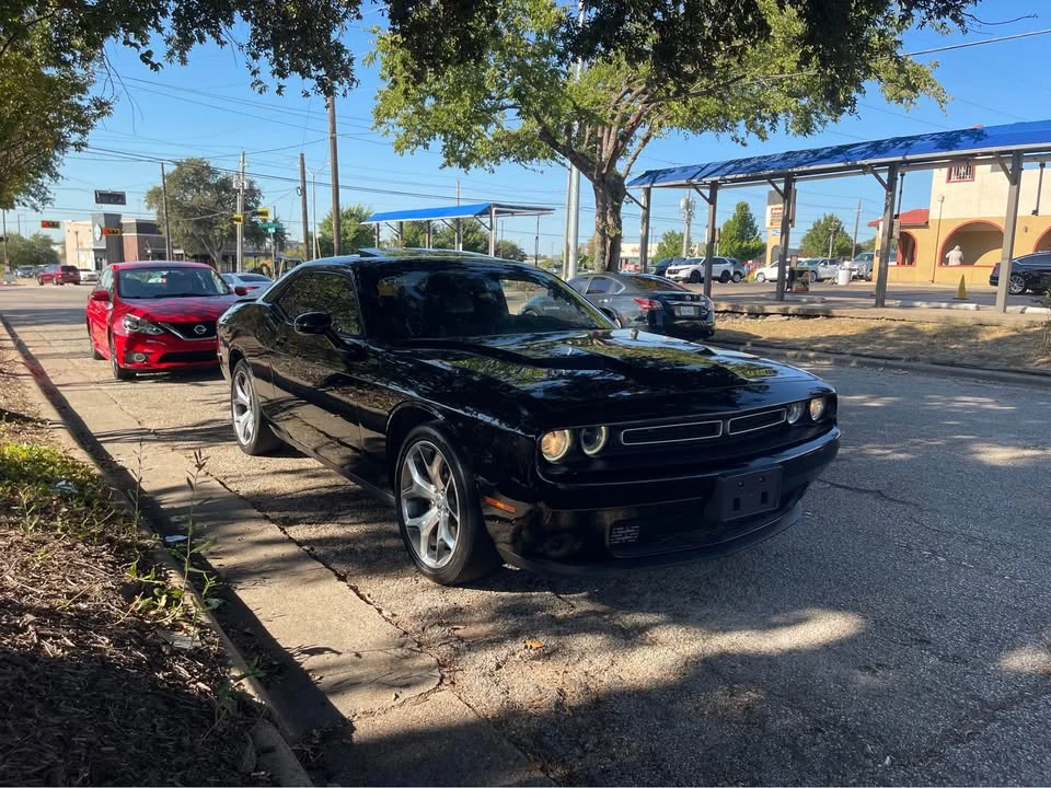 2015 Dodge Challenger 3rd Gen - Image 2 of 7