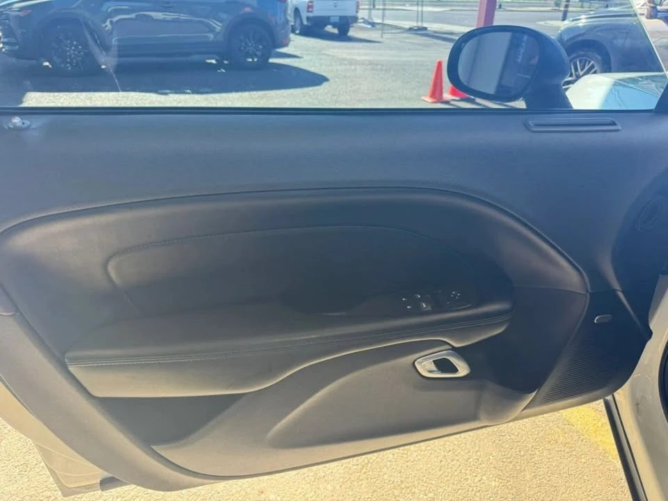 2015 Dodge Challenger 3rd Gen - Image 19 of 20