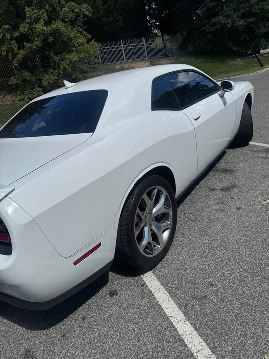 2015 Dodge Challenger 3rd Gen - Image 9 of 11