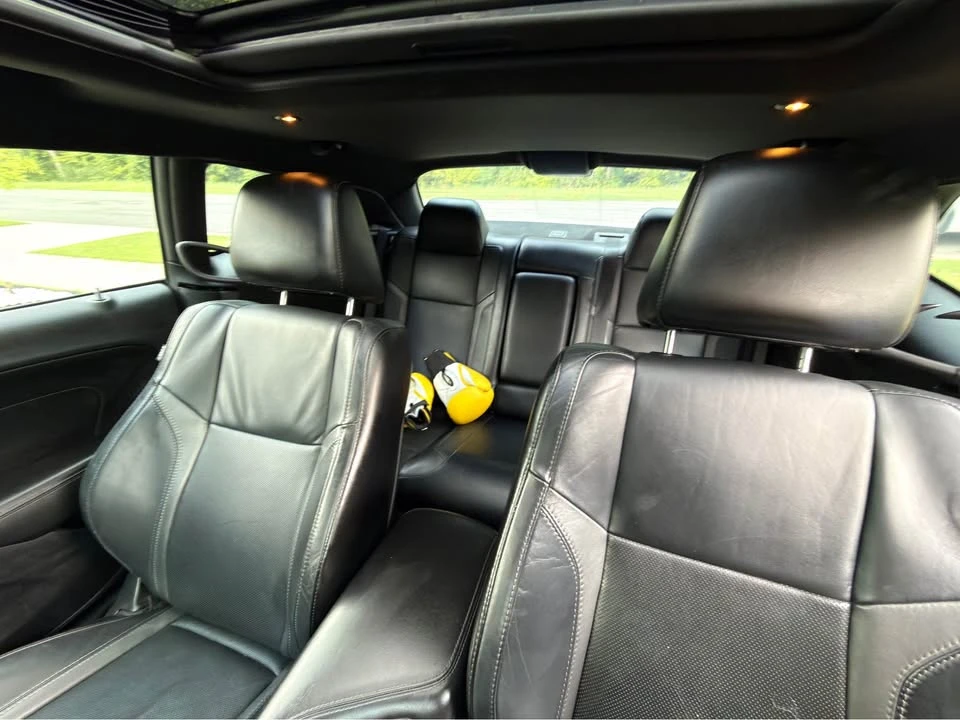 2015 Dodge Challenger 3rd Gen - Image 10 of 13