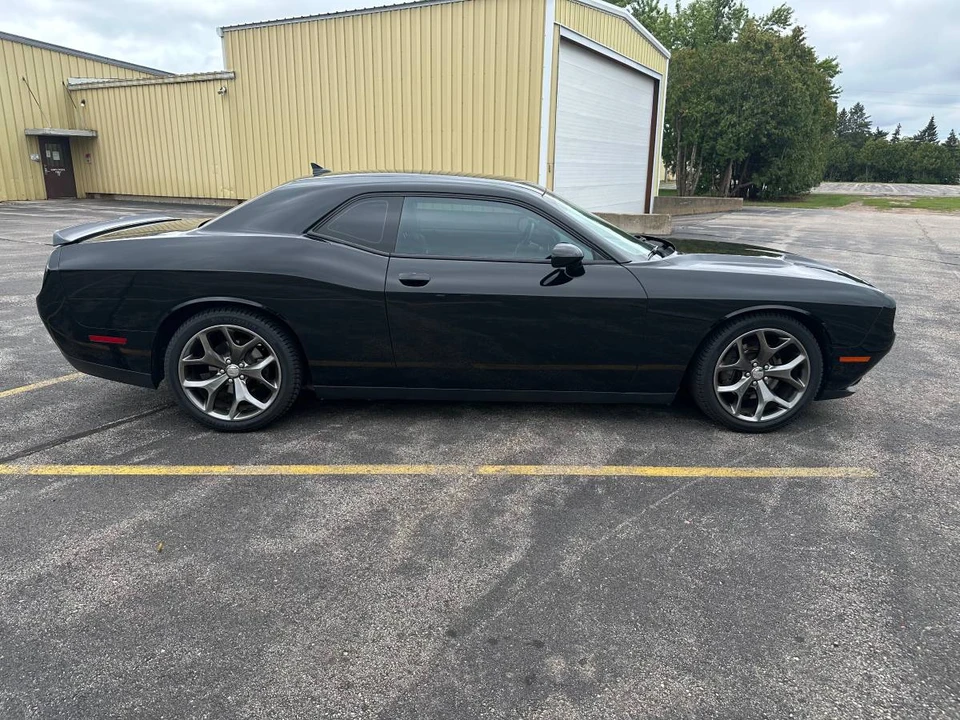 2015 Dodge Challenger 3rd Gen - Image 5 of 13