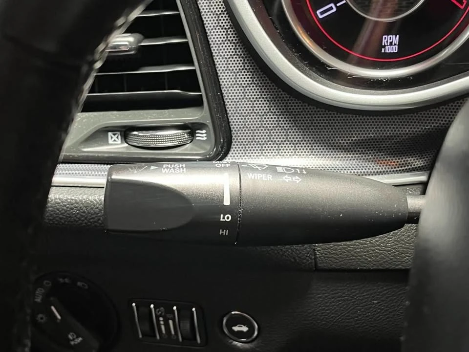 2015 Dodge Challenger 3rd Gen - Image 14 of 20