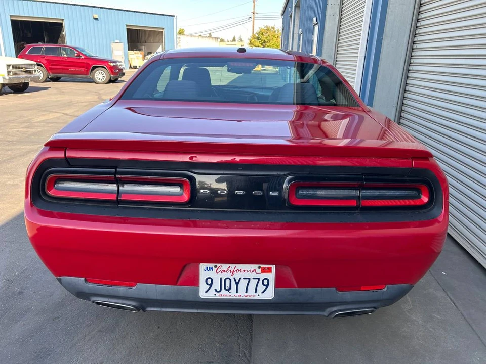 2015 Dodge Challenger 3rd Gen - Image 5 of 10