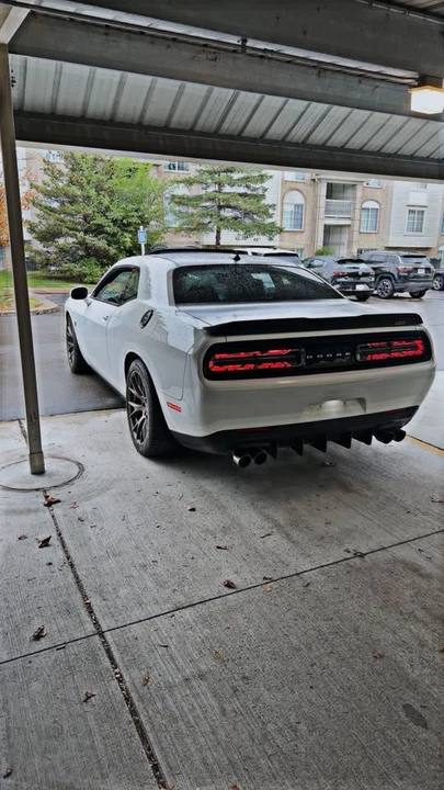 2015 Dodge Challenger SRT8 & 392 3rd Gen - Image 7 of 20