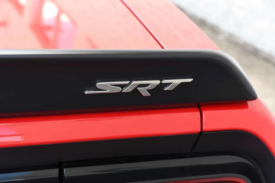 2015 Dodge Challenger SRT Hellcat 3rd Gen - Image 9 of 20