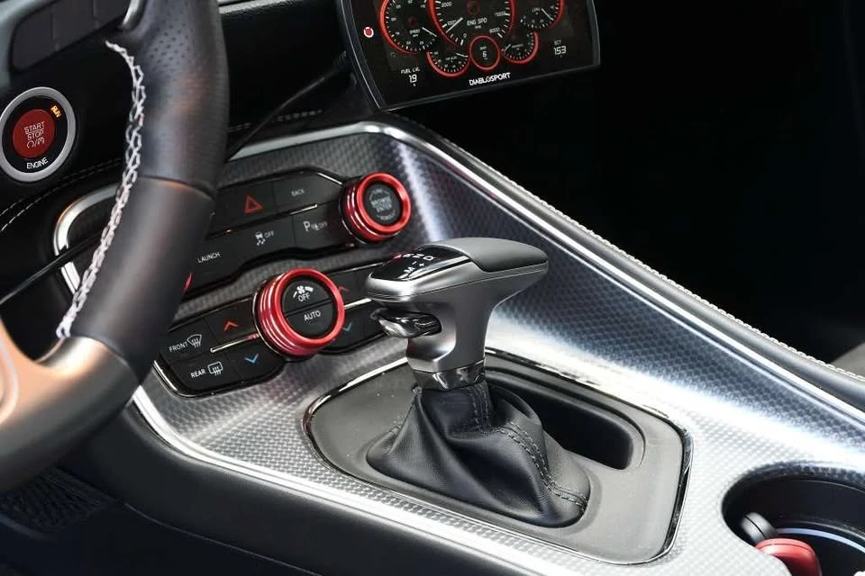 2015 Dodge Challenger SRT Hellcat 3rd Gen - Image 13 of 20