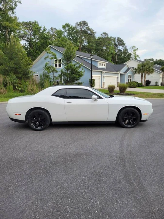 2015 Dodge Challenger 3rd Gen - Image 5 of 24