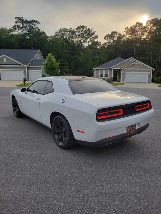 2015 Dodge Challenger 3rd Gen - Image 9 of 24