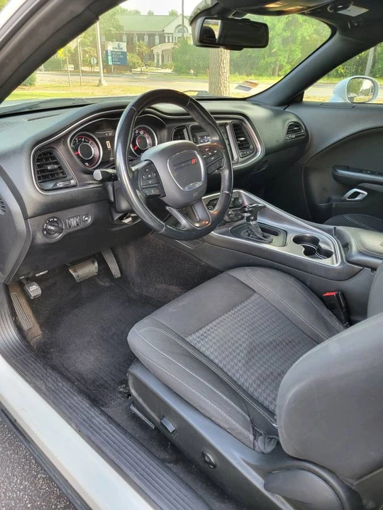 2015 Dodge Challenger 3rd Gen - Image 15 of 24