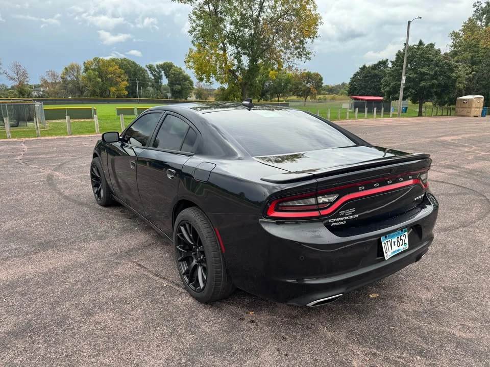 2015 Dodge Charger 7th Gen - Image 8 of 15