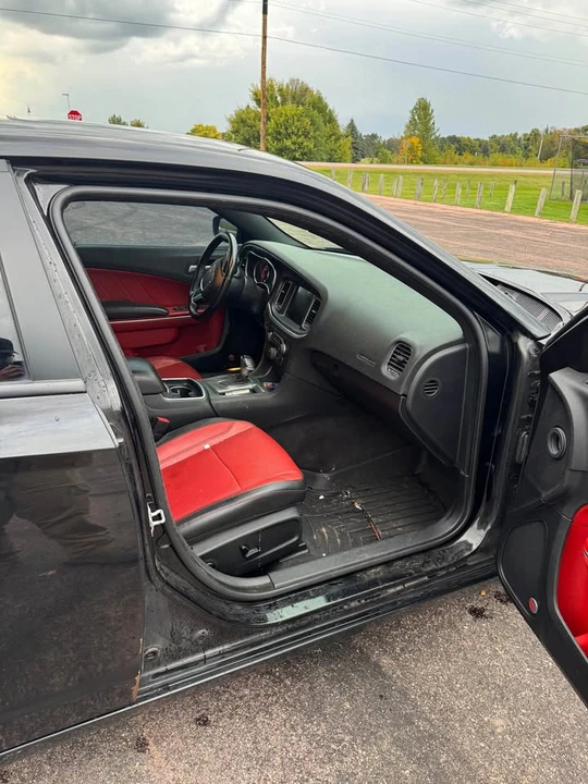 2015 Dodge Charger 7th Gen - Image 11 of 15