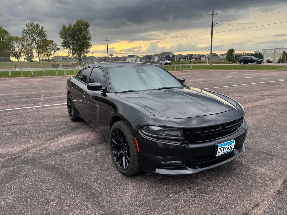 2015 Dodge Charger 7th Gen - Image 4 of 15