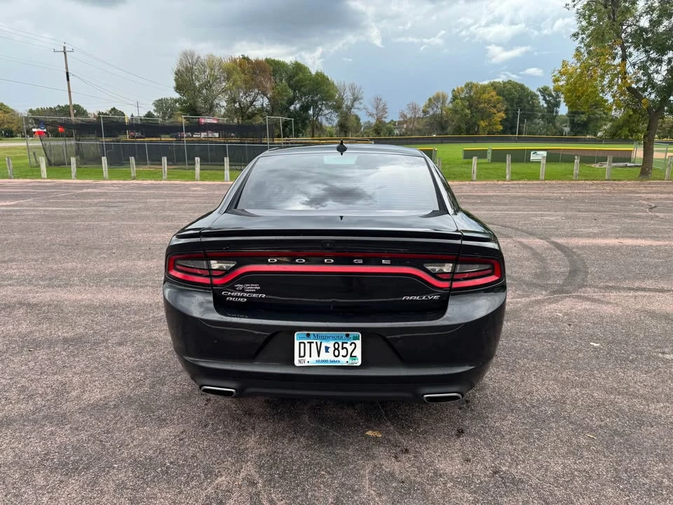 2015 Dodge Charger 7th Gen - Image 7 of 15
