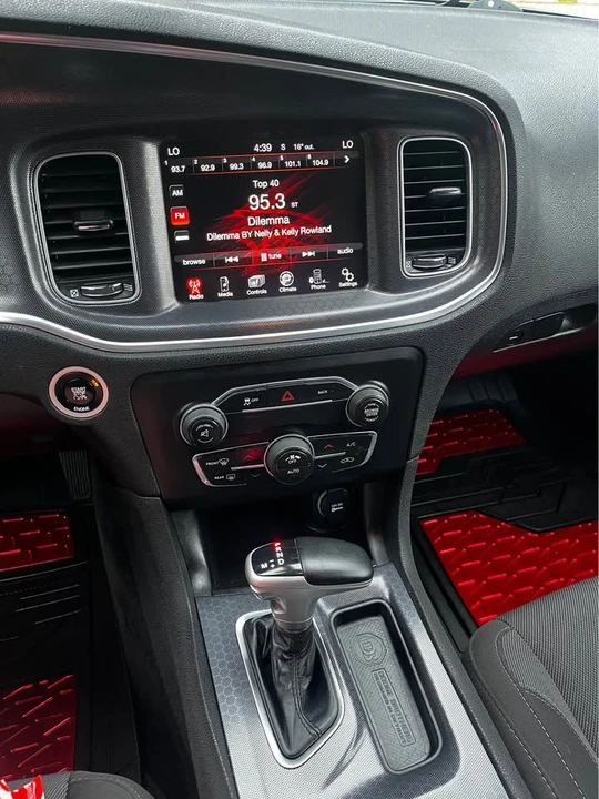 2015 Dodge Charger 7th Gen - Image 8 of 15