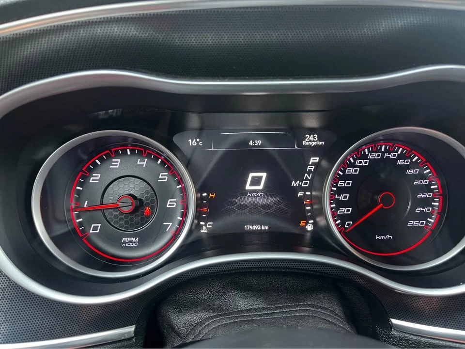 2015 Dodge Charger 7th Gen - Image 7 of 15