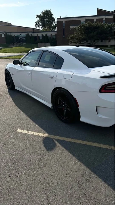 2015 Dodge Charger 7th Gen - Image 7 of 11