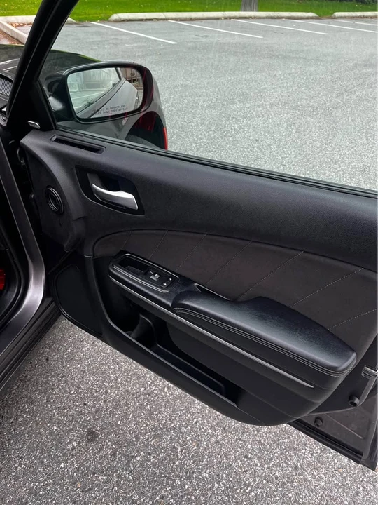2015 Dodge Charger 7th Gen - Image 10 of 15