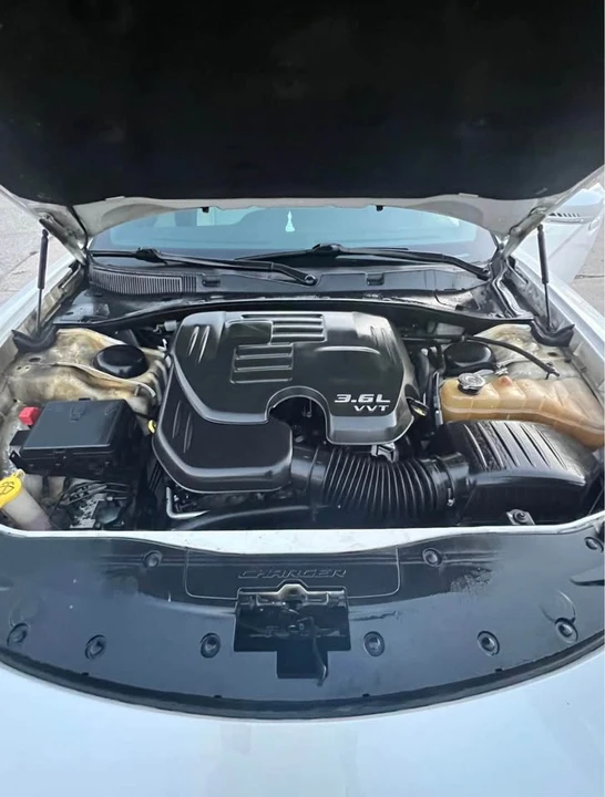 2015 Dodge Charger 7th Gen - Image 11 of 18