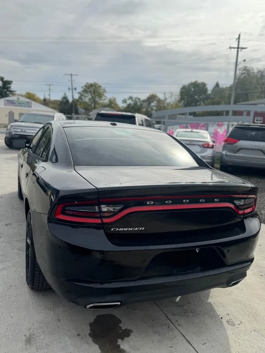 2015 Dodge Charger 7th Gen - Image 5 of 8