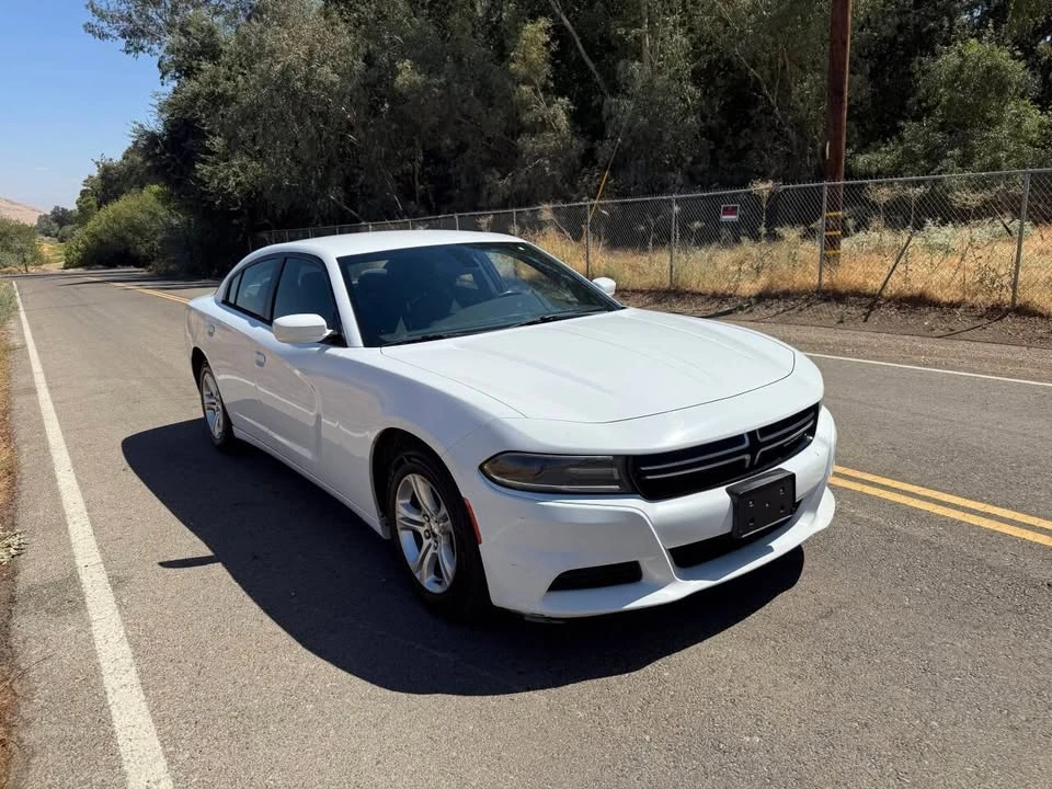 2015 Dodge Charger 7th Gen - Image 2 of 9