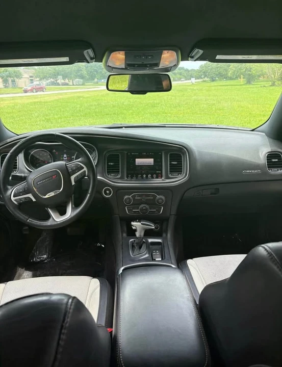 2015 Dodge Charger 7th Gen - Image 7 of 11