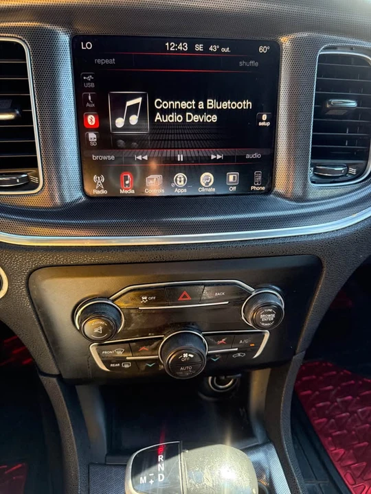 2015 Dodge Charger 7th Gen - Image 13 of 16
