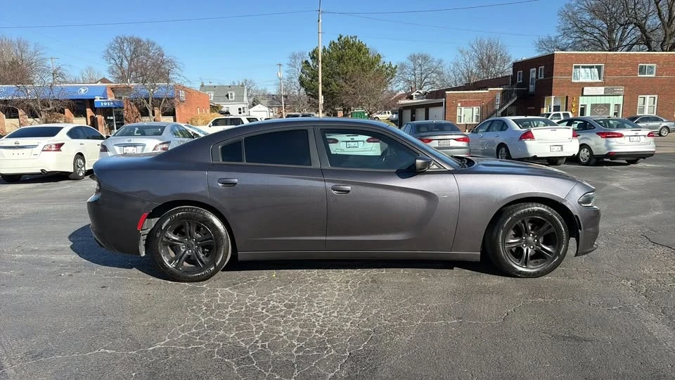 2015 Dodge Charger 7th Gen - Image 2 of 10