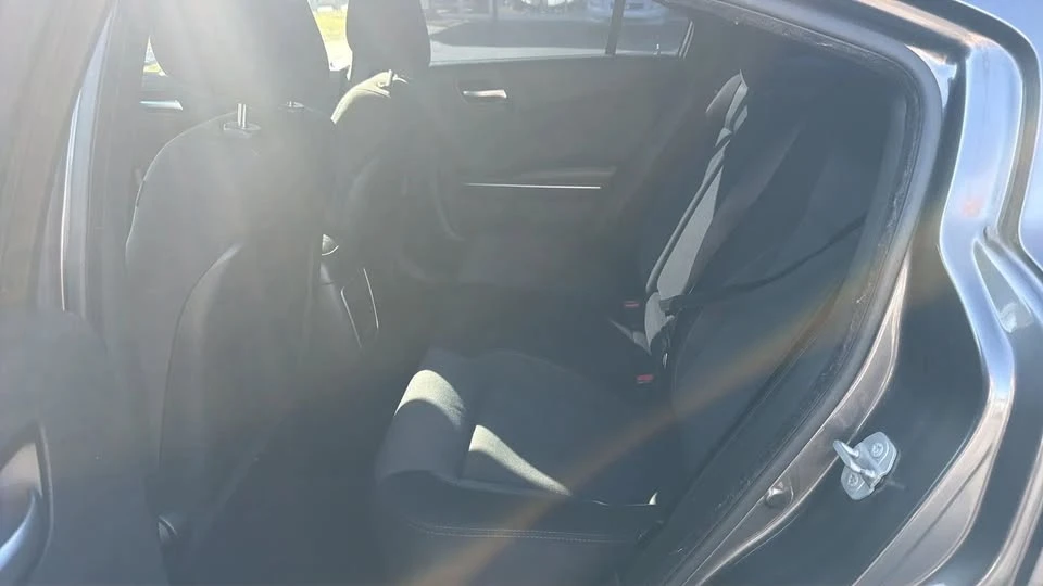 2015 Dodge Charger 7th Gen - Image 8 of 10