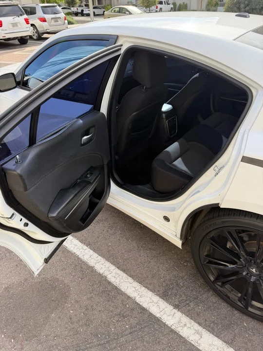 2015 Dodge Charger 7th Gen - Image 6 of 10