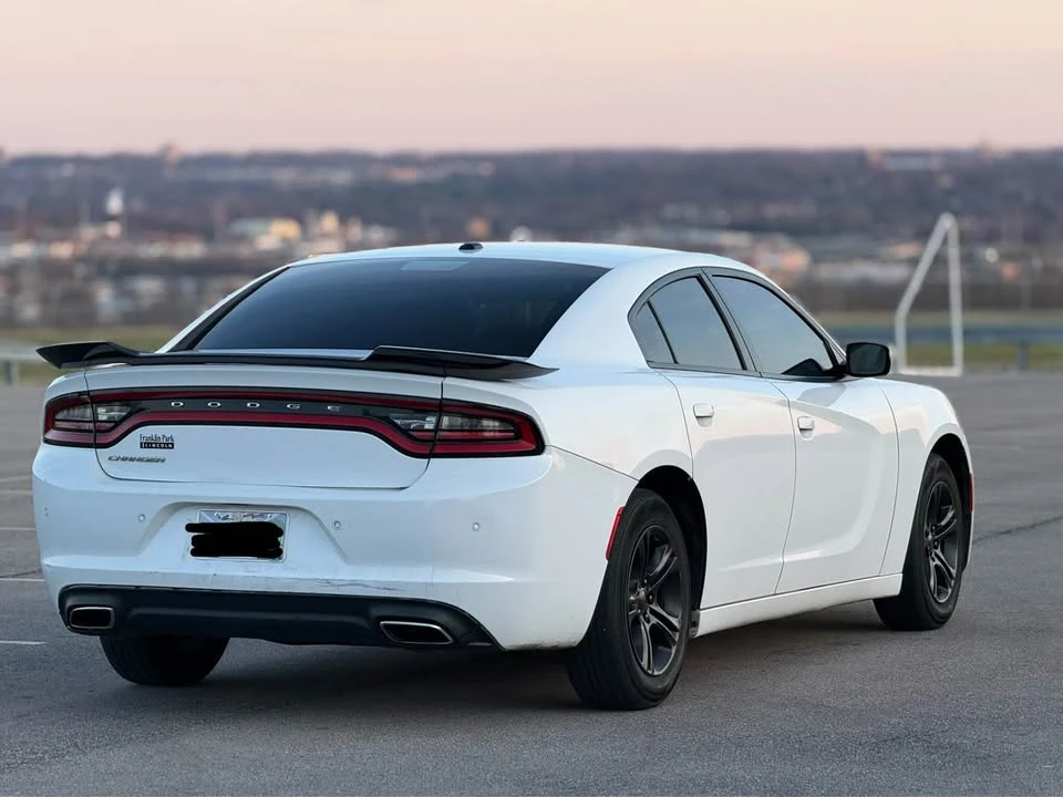 2015 Dodge Charger 7th Gen - Image 5 of 11