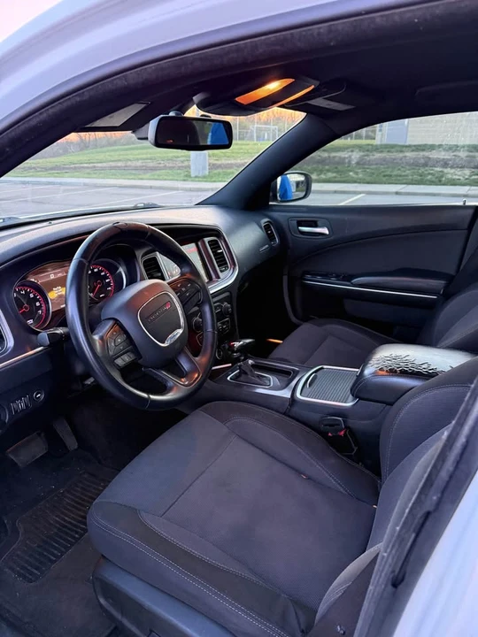 2015 Dodge Charger 7th Gen - Image 7 of 11