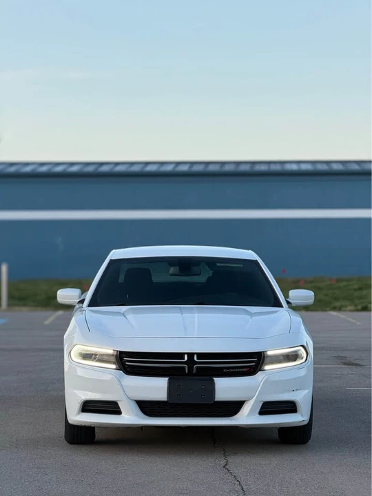 2015 Dodge Charger 7th Gen - Image 2 of 11