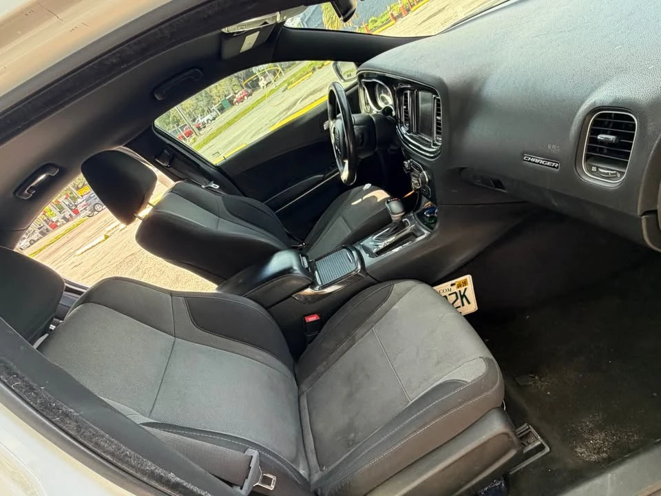 2015 Dodge Charger 7th Gen - Image 10 of 11