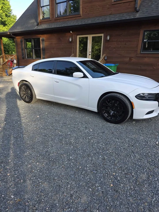 2015 Dodge Charger 7th Gen - Image 2 of 12