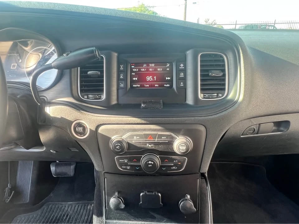 2015 Dodge Charger 7th Gen - Image 13 of 20