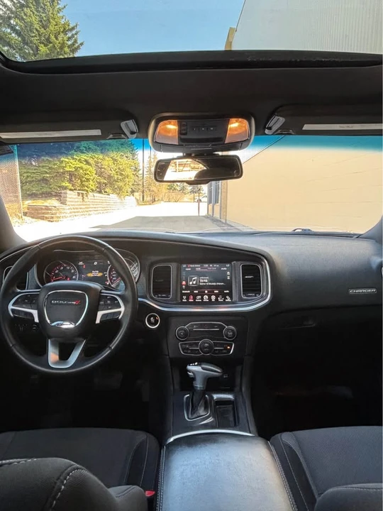 2015 Dodge Charger 7th Gen - Image 11 of 15