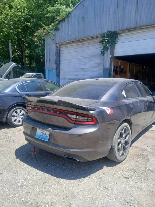 2015 Dodge Charger - Image 7 of 9