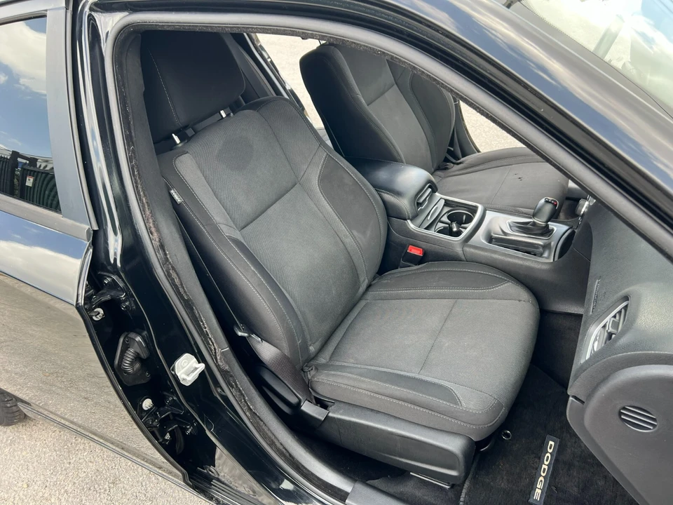 2015 Dodge Charger 7th Gen - Image 15 of 20