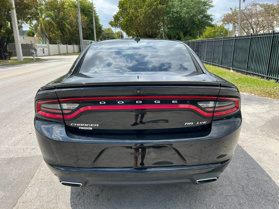 2015 Dodge Charger 7th Gen - Image 7 of 20